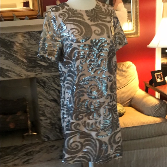 Ivory & Silver Shift Dress - Picture 3 of 15